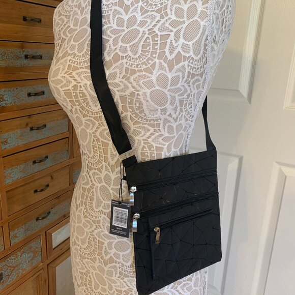 Four Pocket Organizer - Geometric Pattern - Crossbody Handbag –Black - NWT - Picture 4 of 8